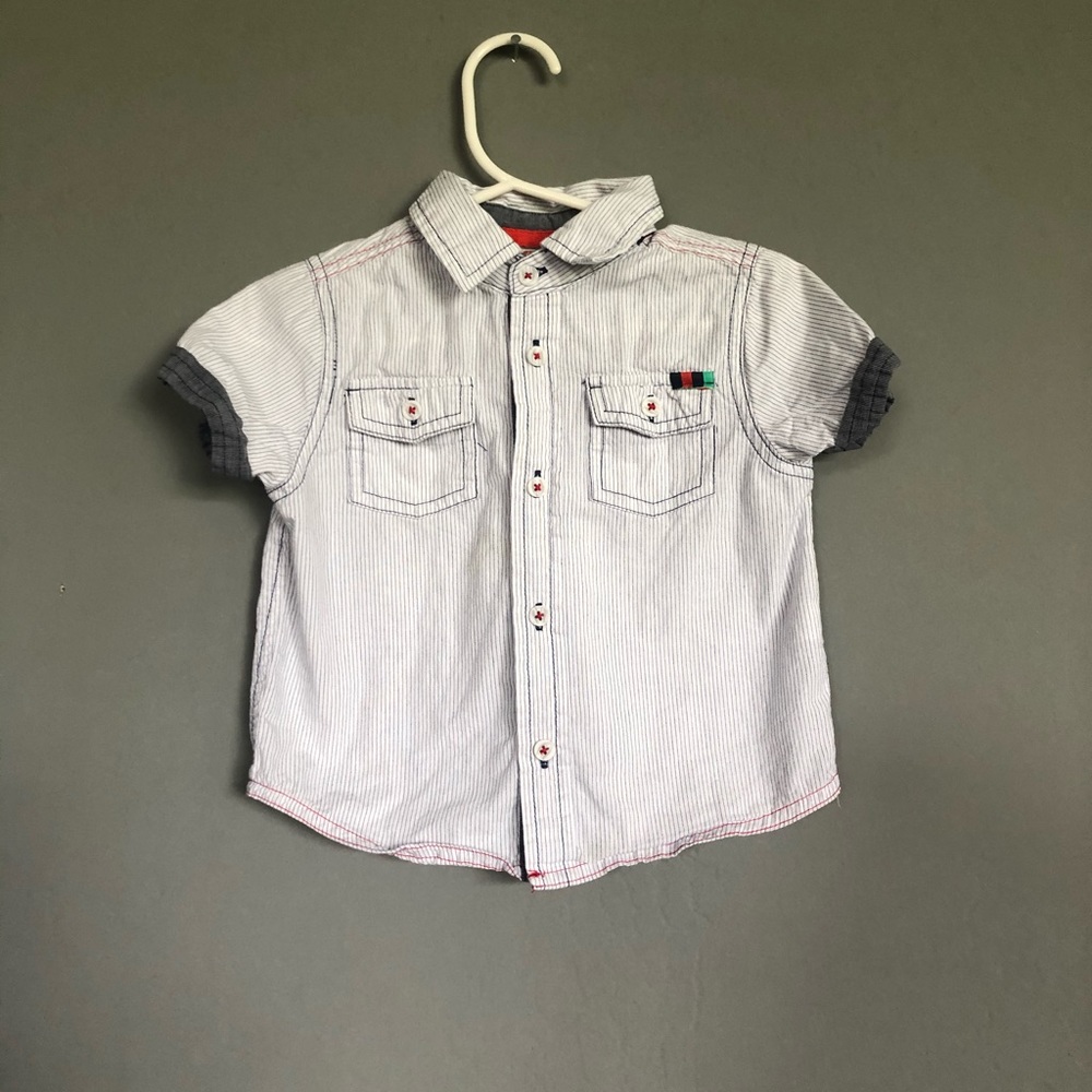 Baby boy’s short sleeve shirt, size 18 M